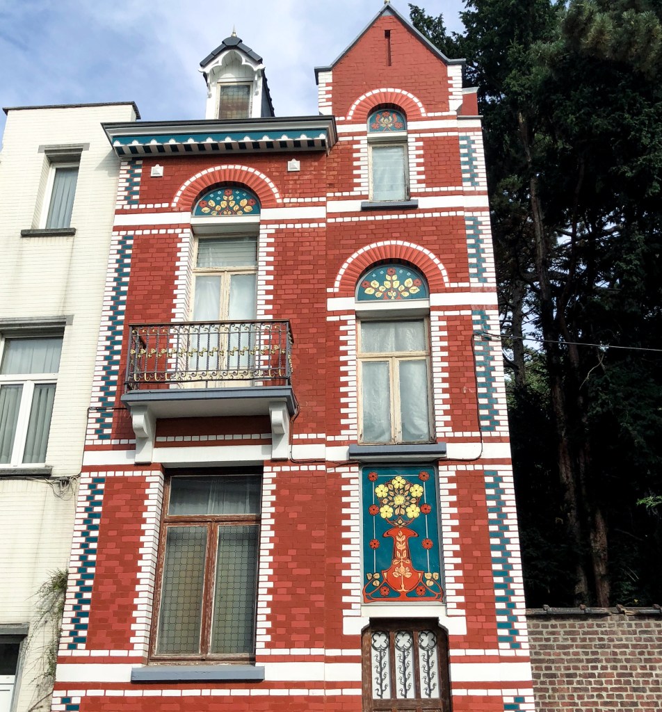 Brussels_red_house