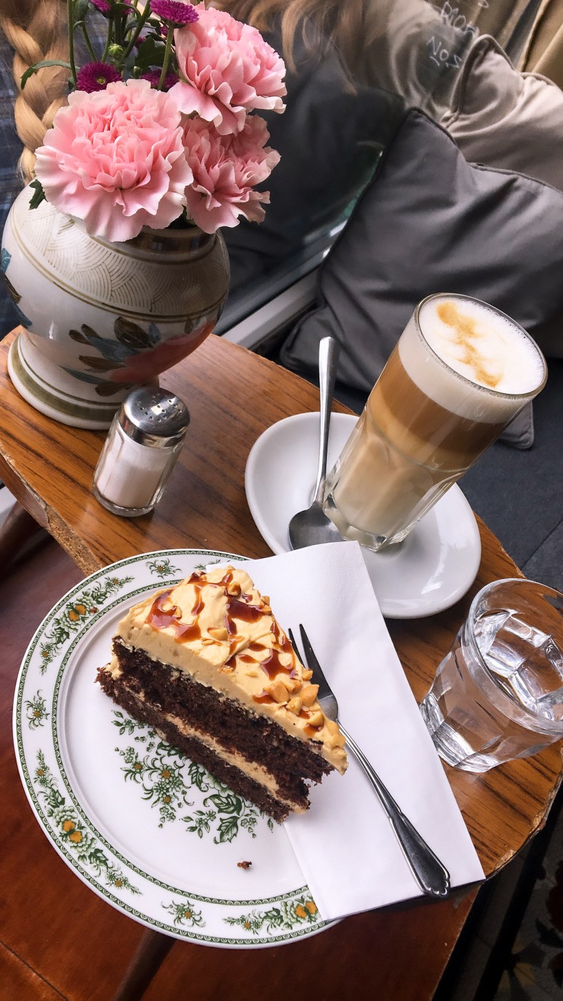 Rotkehlchen cafe synchronicity